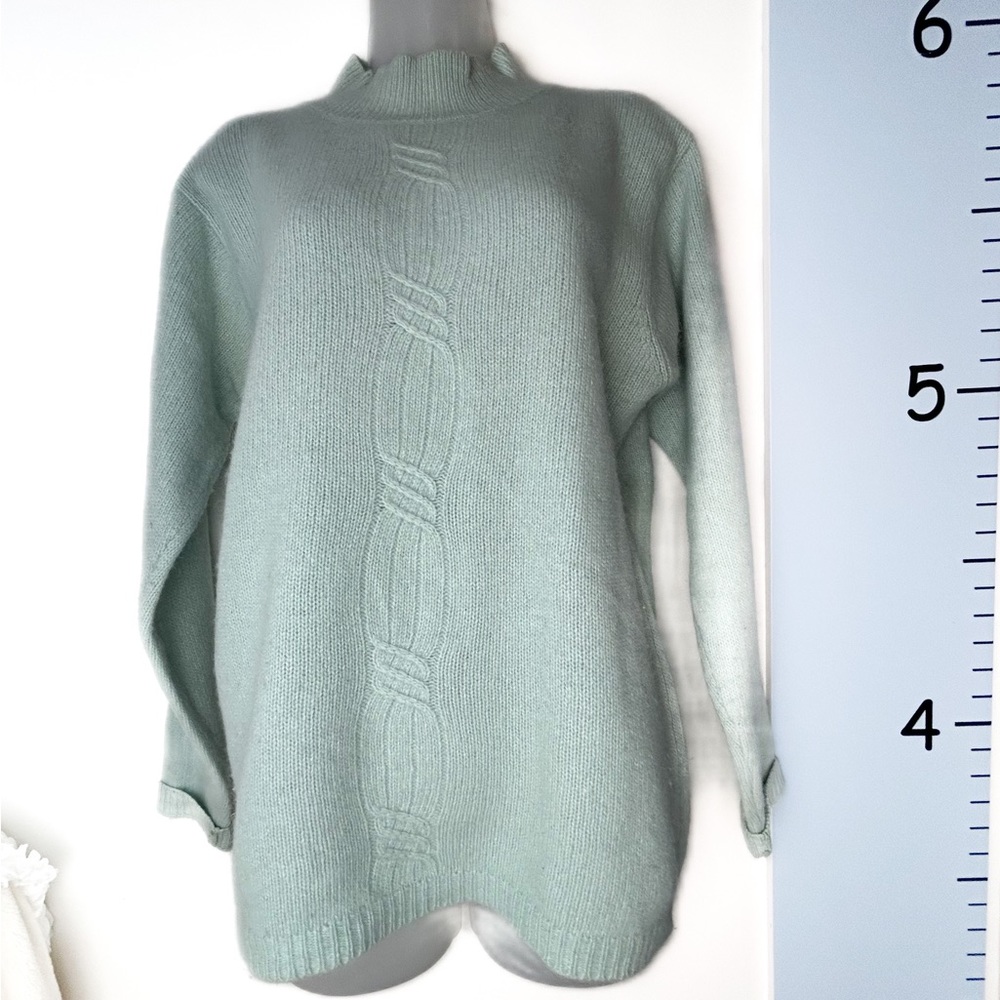 Summit Hill Lambswool Light Green/Blue Sweater Medium‎